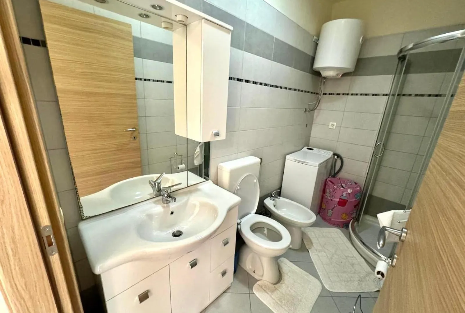 Apartments Ena Near Rovinj Sorici